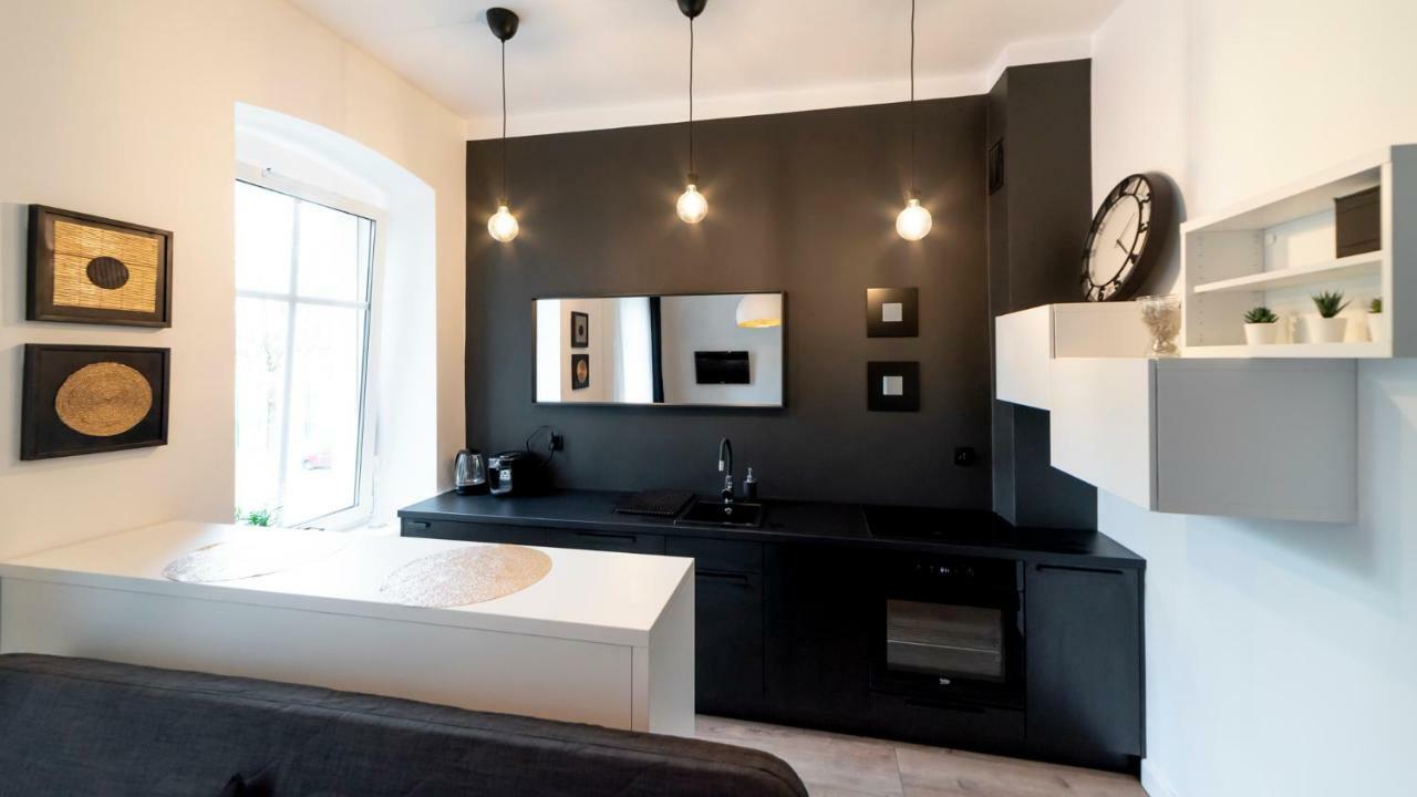 Апартаменты Apartament By The Way Вроцлав Экстерьер фото